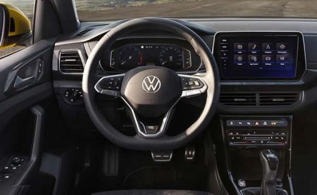 VW T-Cross abitacolo ampio per la categoria. Offerta Noleggio Lungo Termine MCM Agenzia Leasys